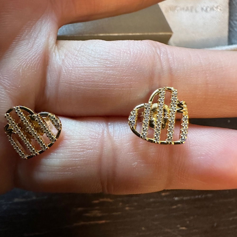 Michael Kors Sterling Silver Open Heart Stud Earrings 14k gold plated - Picture 10 of 11